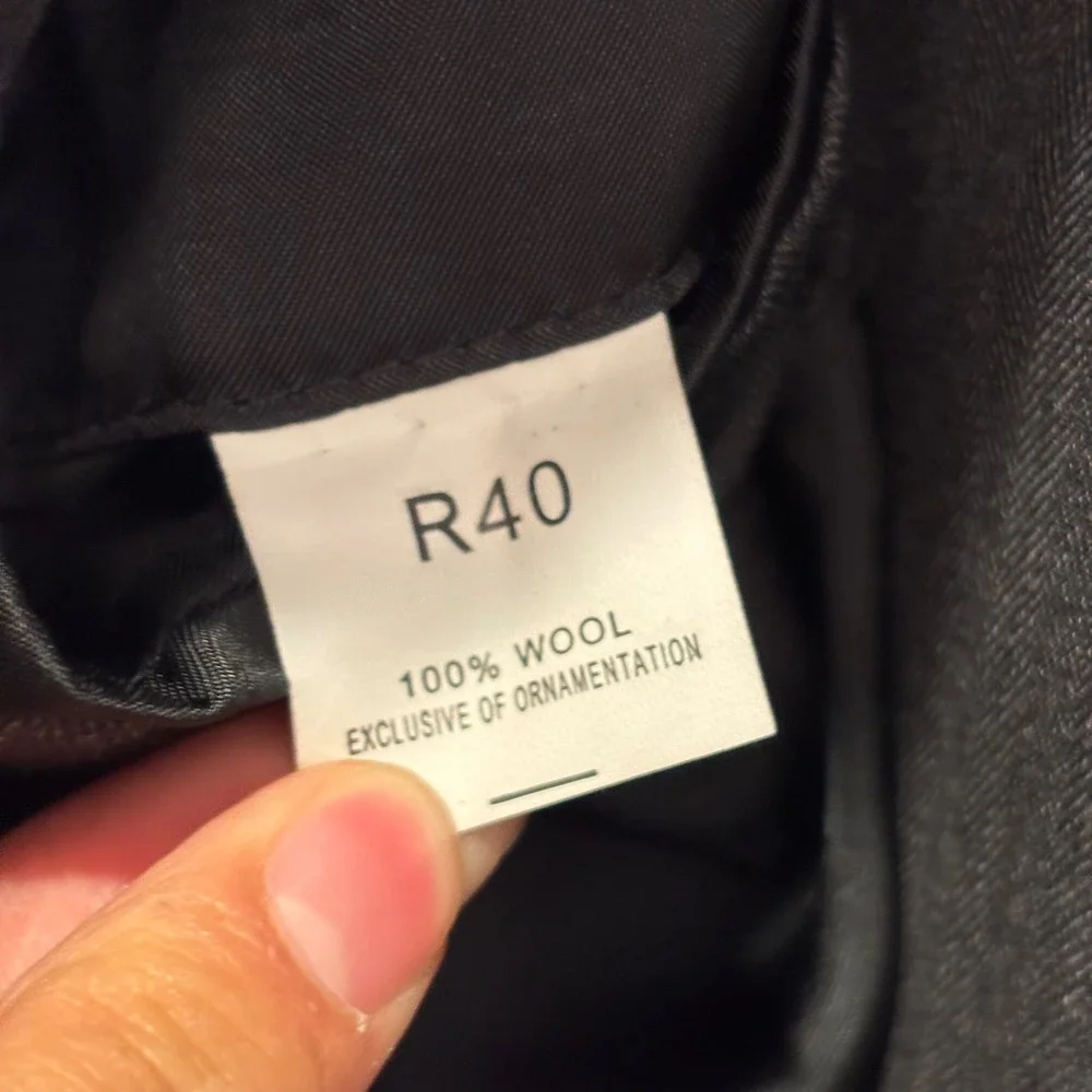 Jos A Bank Mens Charcoal Grey Herringbone 100% Wool 2 Button Suit Set 40R